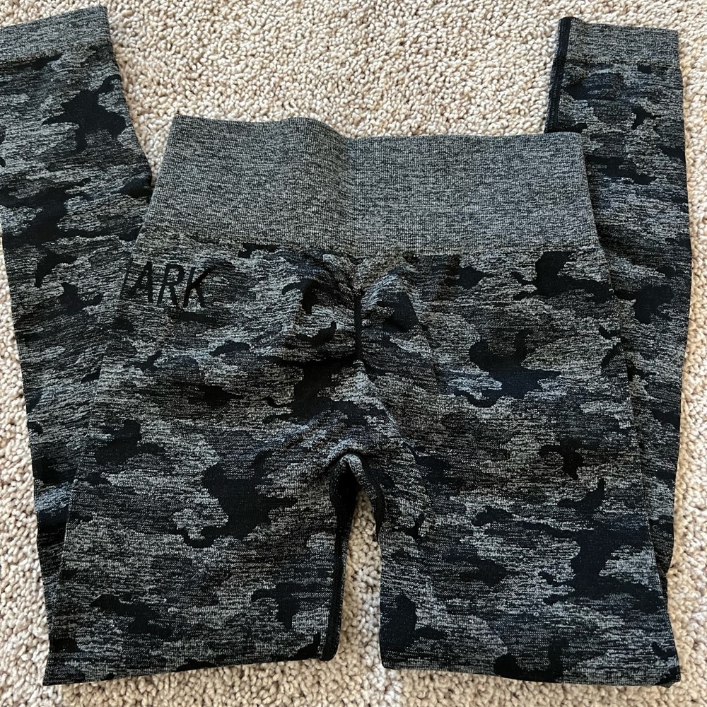 Gymshark Black Camo Leggings